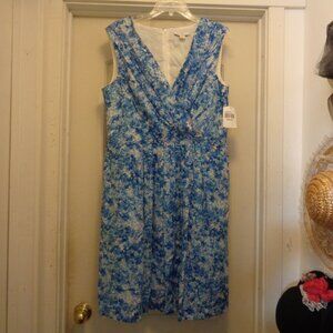 FIELD OF FLOWERS SWEET GIRL Blue & White Dress By Ivy & Blue 18